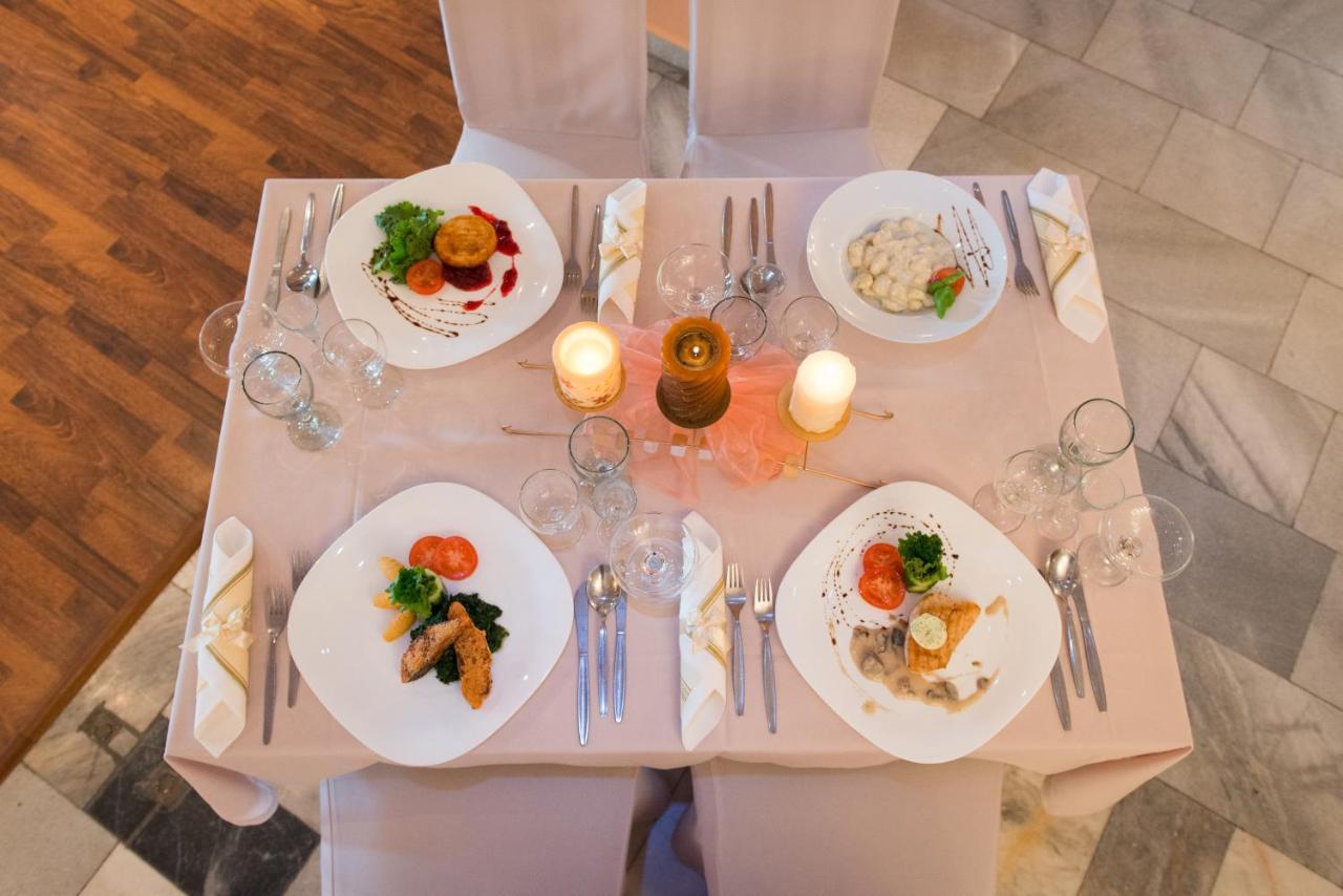 Hotel Merkur Kaluža 外观 照片