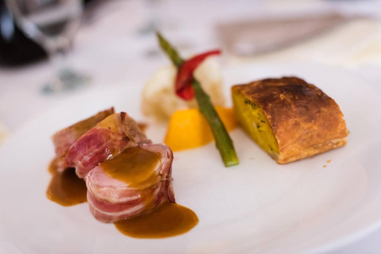 Hotel Merkur Kaluža 外观 照片