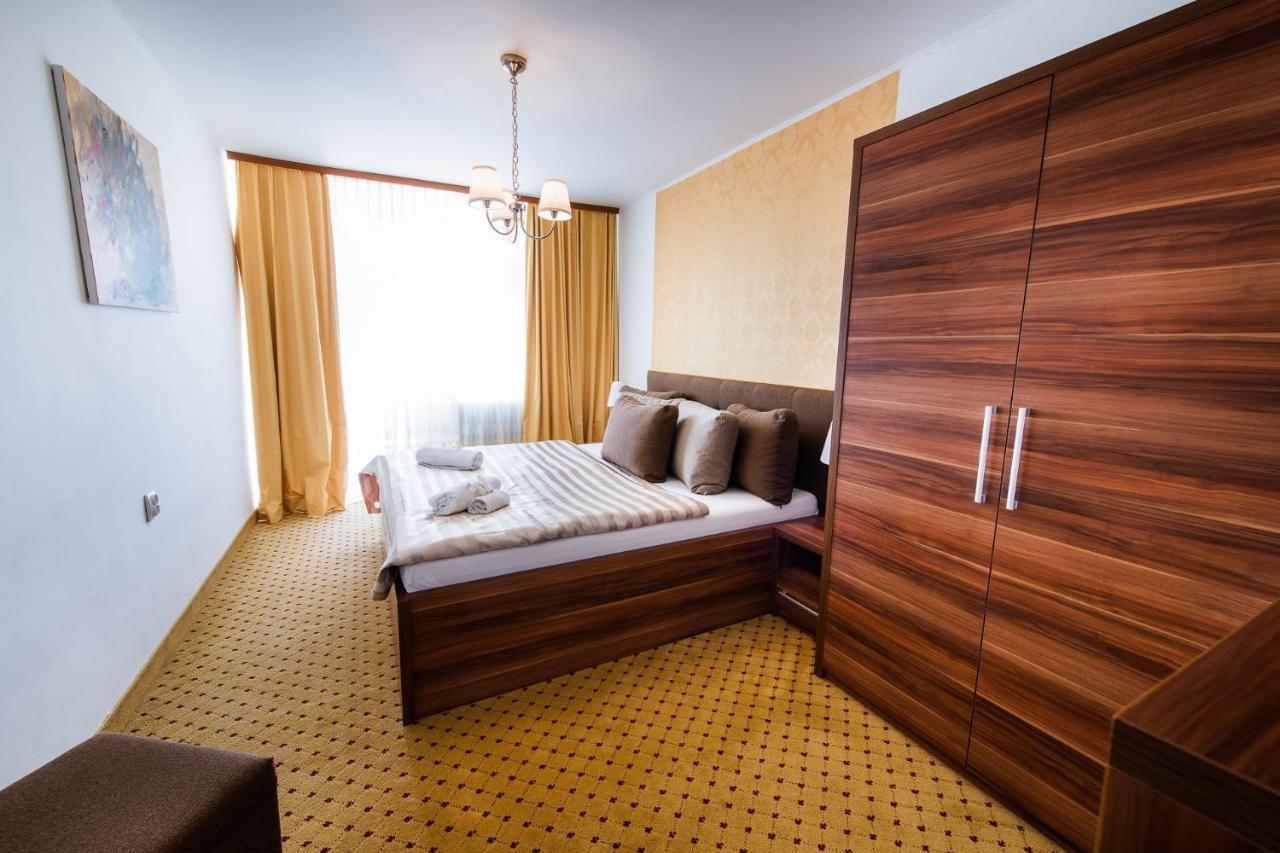 Hotel Merkur Kaluža 外观 照片