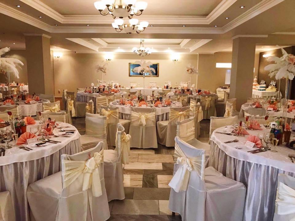 Hotel Merkur Kaluža 外观 照片