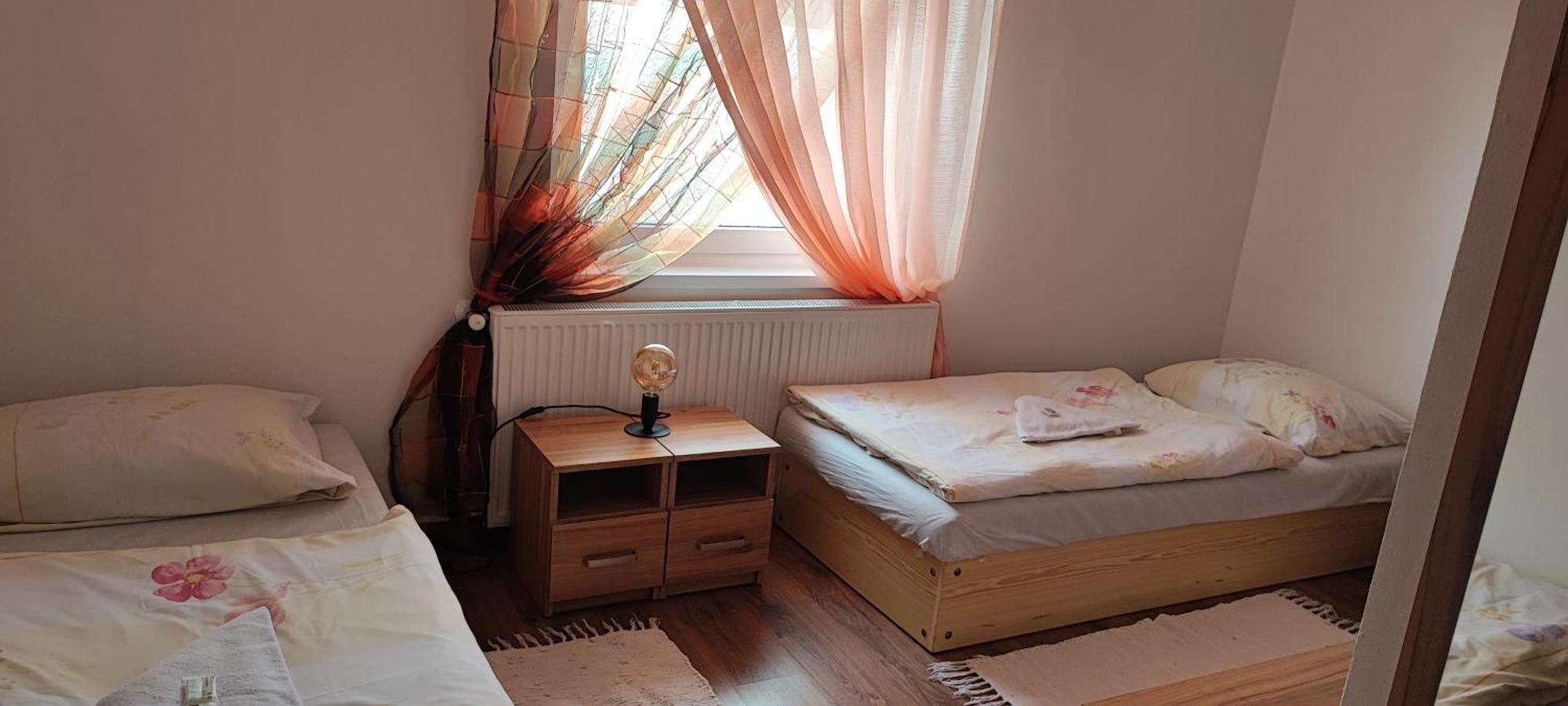 Hotel Merkur Kaluža 外观 照片